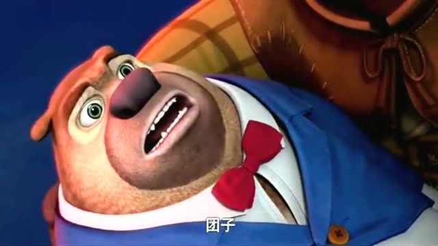大白熊看到熊二被人类手枪击中,发怒变身大妖怪.