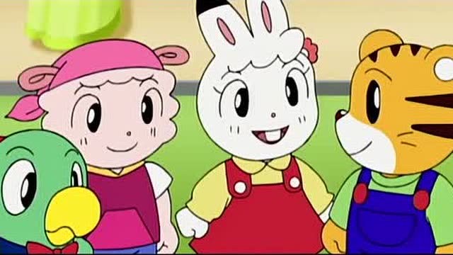 可爱巧虎岛:琪琪教会大家做手捧花,大家伙都非常的开心