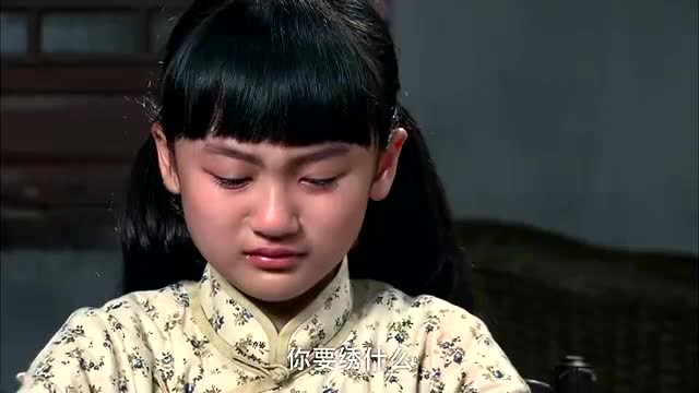天涯赤子心:小君向阿丽解释头巾的意义,完成为外婆没绣完的头巾
