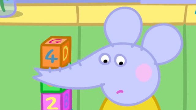 小象艾米丽最喜欢玩搭积木了,她的长鼻子可以把积木搭特别高