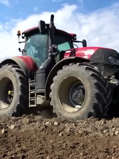 凯斯optum270cvx拖拉机,搭载270马力发动机,搭配cvx变速箱!