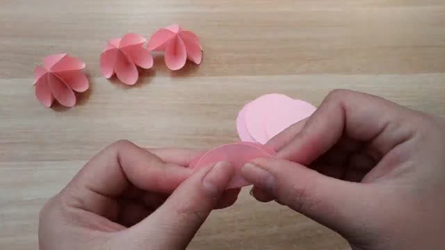 少女心爆棚,diy樱花折纸花环,粉嫩清新容易上手