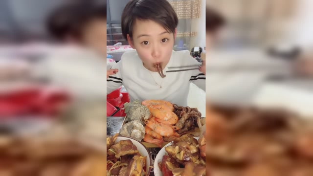 吃播大牙妹,吃酱爆八爪鱼,看着老过瘾了