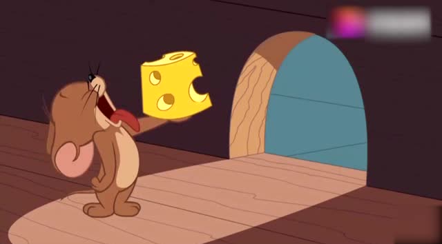 新猫和老鼠:杰瑞被汤姆的奶酪诱惑了,从老鼠洞吸出来的杰瑞很懵