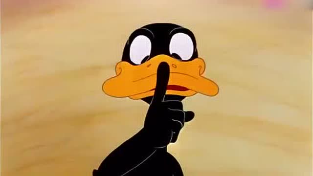 兔八哥:第一次见到这么顽皮的鸭子,各种戏耍他人,快笑抽了