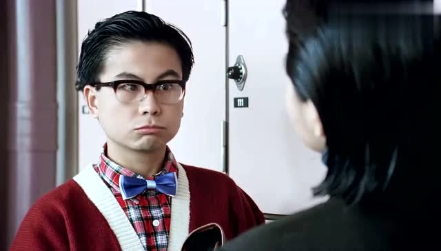 逃学威龙2:sandy的姐姐被小龟误认为是男的!