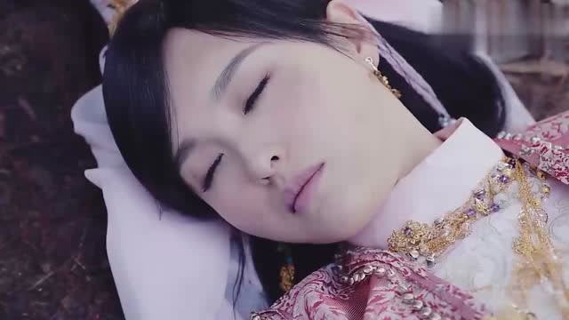 锦绣未央李未央外出遇到晕倒的唐嫣这模样真惹人怜惜