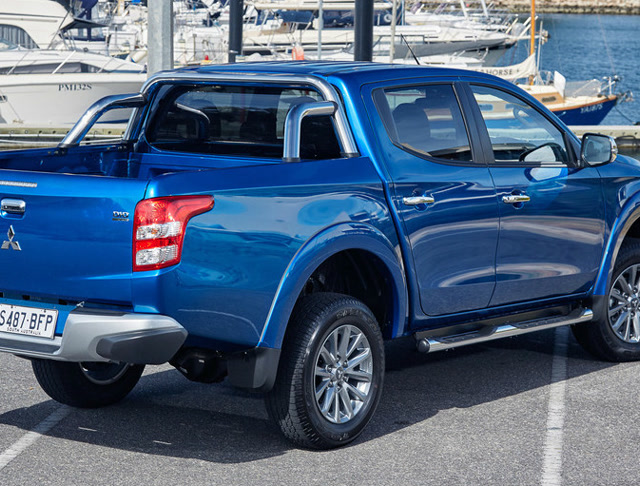 2019款三菱triton皮卡到店,气势不输猛禽f150,大家喜欢吗!