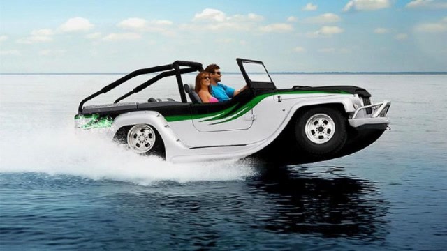 真实版侠盗飞车?可以在水上开的汽车,只需一个按键就可以切换模式