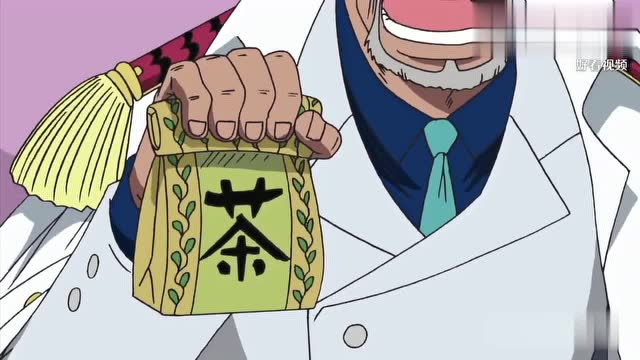 战国正在训话,卡普拿出茶还叫他把仙贝拿来,战国说闭嘴你这混蛋