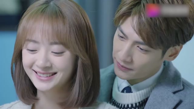 儿科医生:申赫当年冒着危险把本子拿出来,唐雨佳知道后感动不已