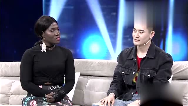 大王小王:非洲美女东北小伙竟成"姐妹",小伙:俩人很熟悉了!