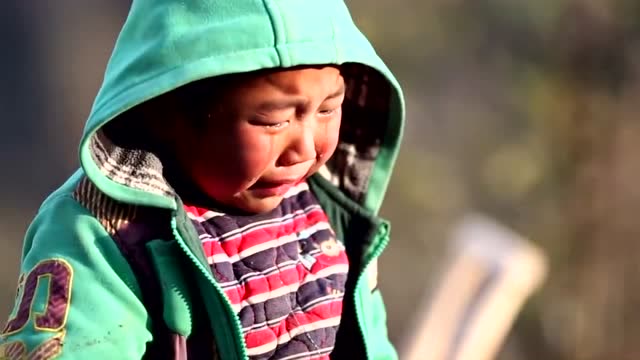 四爷惨遭姐姐暴揍,崔子千擦鼻涕遭拒,拿出这东西真是神了!