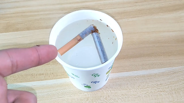 香烟用开水泡一泡,太厉害,家家户户都用得上