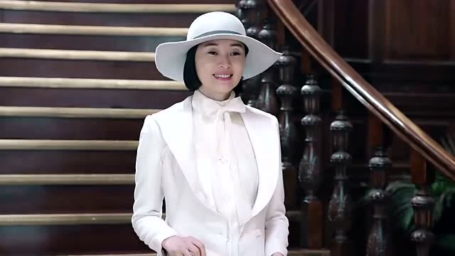 天衣无缝:董小姐穿了一身衣服,妞妞说漂亮,赞美女士是一种美德