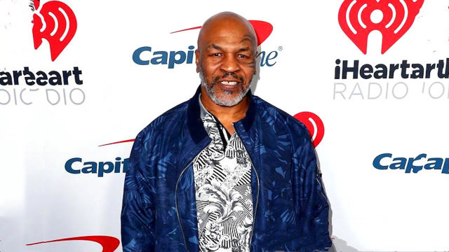 54岁泰森现状,整天为儿女前程操劳,胡子几乎全白,慈父风范尽显