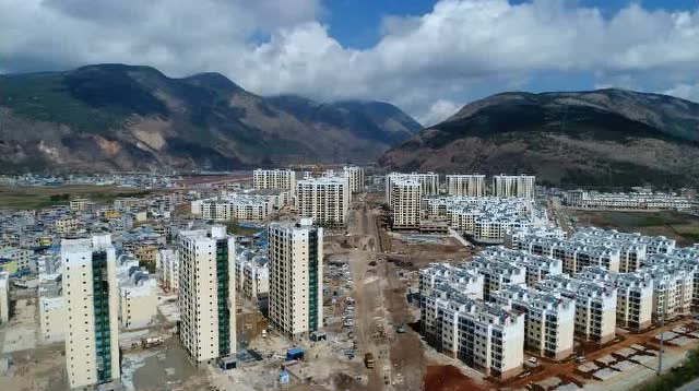 航拍:会泽易地扶贫搬迁新城(一期)项目