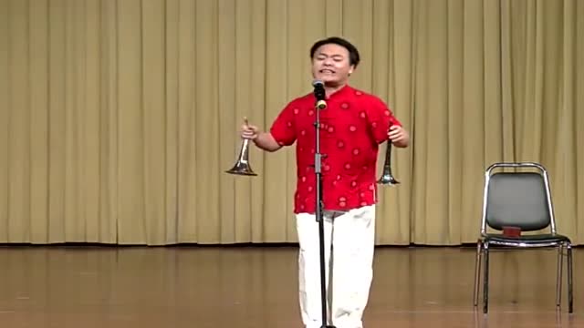 唢呐艺人独奏《打枣》吹的真不错,干净利索!网友:高手在民间