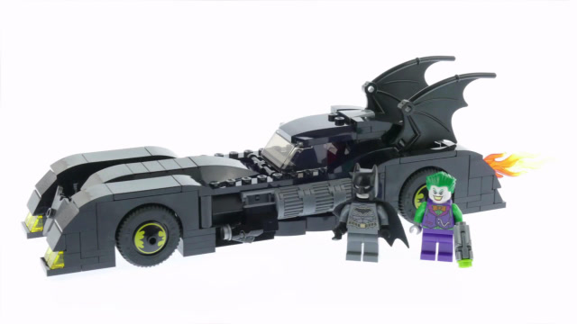 拼装蝙蝠车追捕小丑,乐高76119蝙蝠侠系列