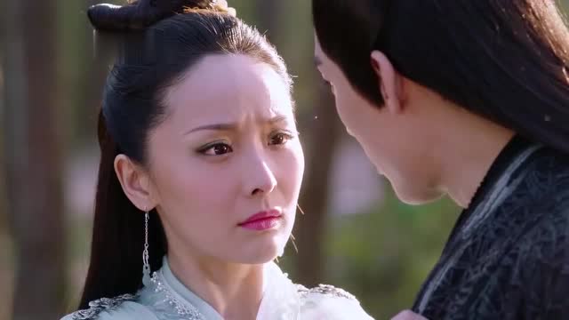 树林之中,斩荒霸道的吻上了小青,却发现气息不是自己要找的人