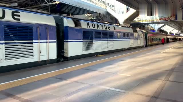 近距离感受df11g的轰鸣!y509次(北京—秦皇岛)站内停靠