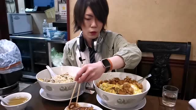 日本大胃王draco小哥挑战吃纳豆猪肉拉面,虾仁炒饭和煎饺子