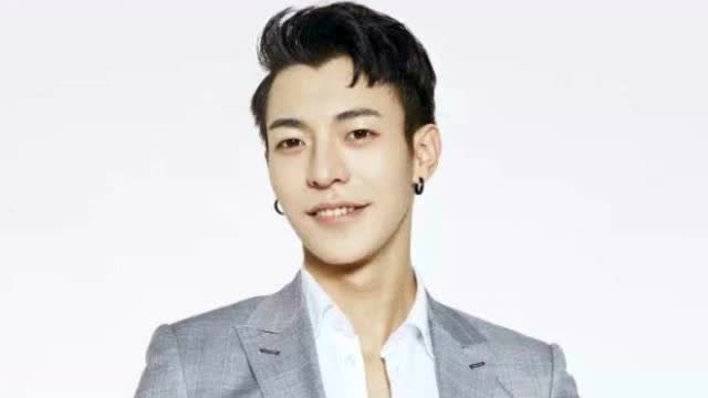 坤音老板秦周懿朋友圈回应卜凡合约风波:问心无愧