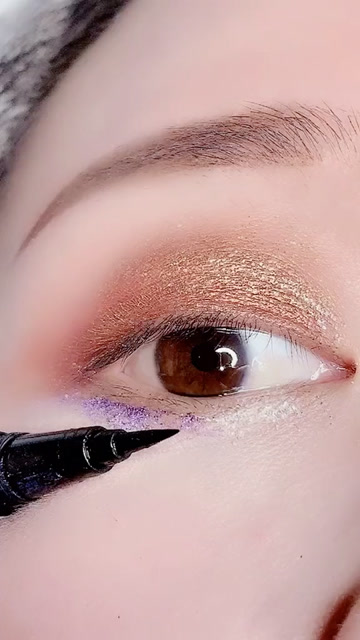 宽眼线,瞬间增亮双眼