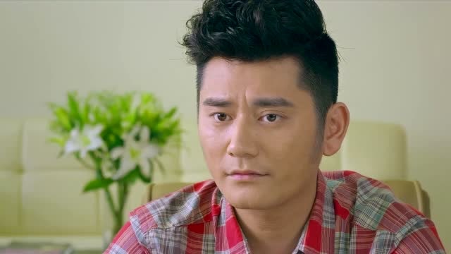 旋风十一人:陆捷抓住机会就想让钟艳把穆奇换掉,不料遭到反驳