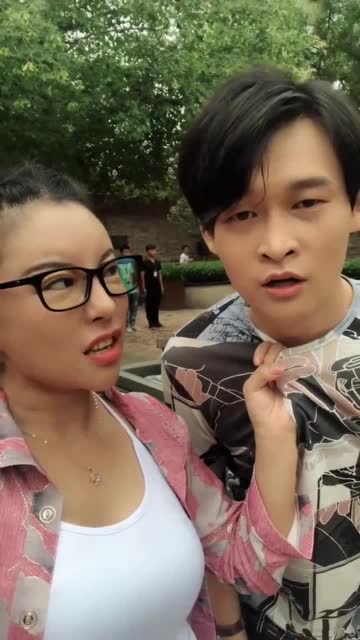 小沈龙与媳妇儿的日常生活,媳妇儿几个问题,把小沈龙都问懵了