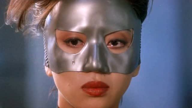 东方三侠:女飞侠1v2,暴打女捕头和隐形人,结果抢回的婴儿死了