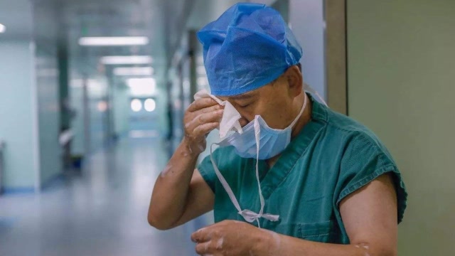 疫情之下,西班牙正在经历什么?医生崩溃大哭:现实状况让人揪心