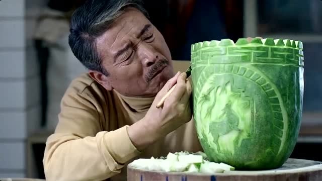 朱大厨刀工太精湛,竟在冬瓜上雕出精美图案,太漂亮了