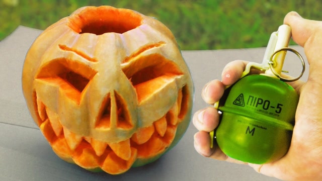 将"手雷"丢进南瓜中会怎样?小伙硬核实验,boom好戏开场!