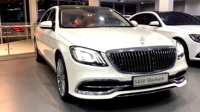 170万买的2020款奔驰迈巴赫s450到店,打开车门亮起氛围灯太美了