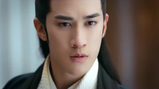 两位美女一模一样,霸道王爷一眼看出假货,这就是爱情的力量