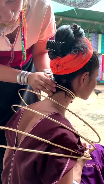 长脖族的套圈方法,很多人都没见过,不为人知的一面!