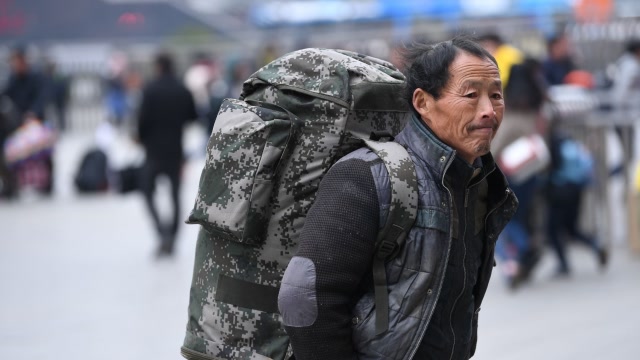 在外打工辛苦一年到头,年底带回来4万,在村里算得上有钱人吗?