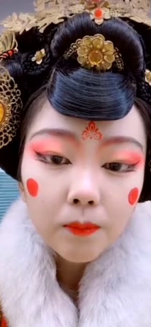 近距离看不倒翁兔牙小姐姐,好想去西安看看!