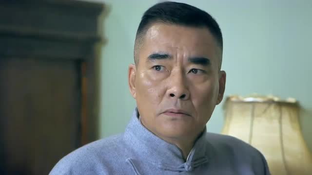 光影:丁三大秀自己敏捷地身手,一招狠刺留下警告的纸条