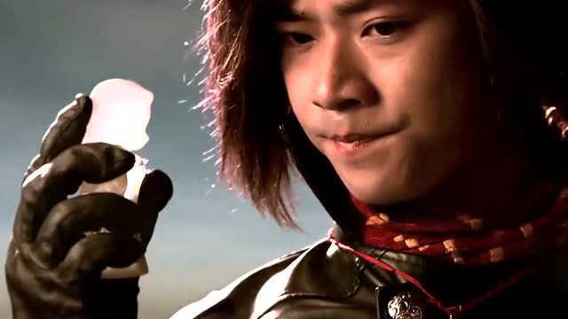 魔幻手机:陆冬雨狠下心,释放了傻妞的能量,让她变回了水晶