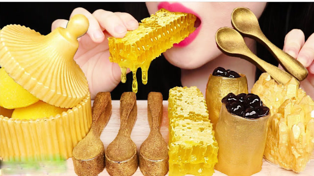 美女吃"金箔"食物,金勺子,金巧克力,满屏都是土豪气息啊