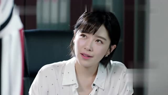 江河水:马上要合并报社,下属只认卢茜当领导,还问起薪资情况!