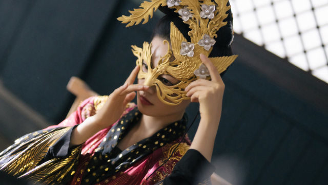 《锦绣南歌》李沁凤凰面具涉嫌侵权,画手公开狙剧组维权,网友:和女主
