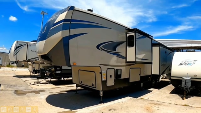 这款豪华拖挂房车70万起售内设全尺寸家用电器适合两人旅行