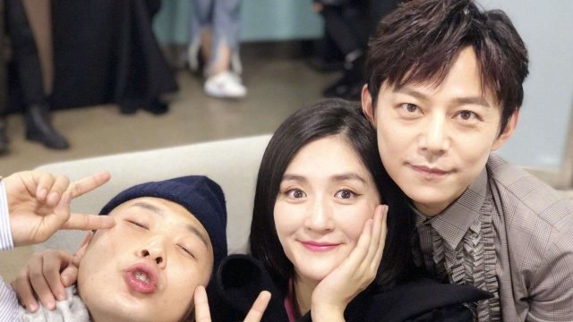 何炅谢娜的神仙友谊,当众回应感情破裂传闻,现场连线默契十足