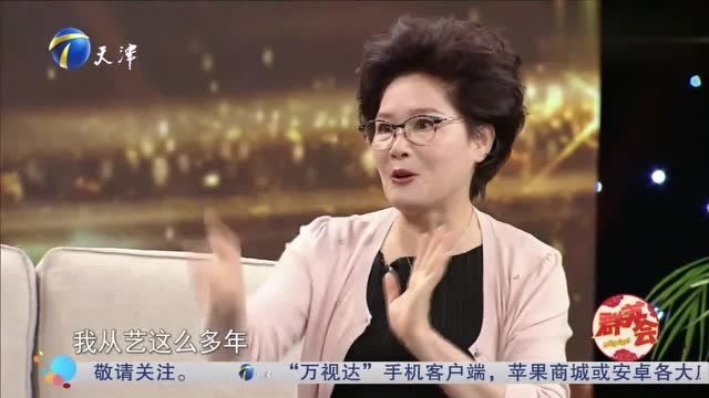 杨青老师献唱电视剧《渴望》插曲,勾起现场观众们的回忆丨群英会