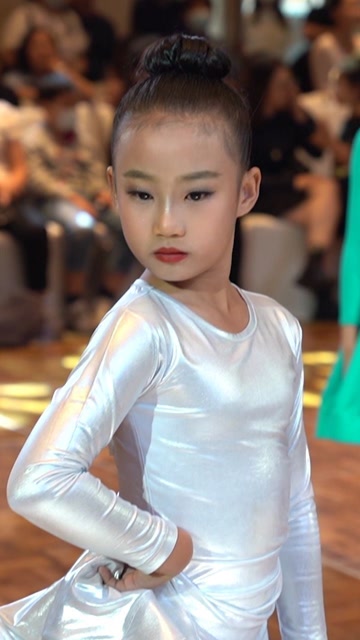 跳拉丁舞的女孩气质都是那么好的吗?