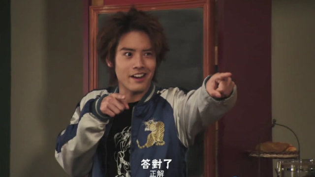 假面骑士builde总附体万丈来到战兔基地看我隔空瞬移大法