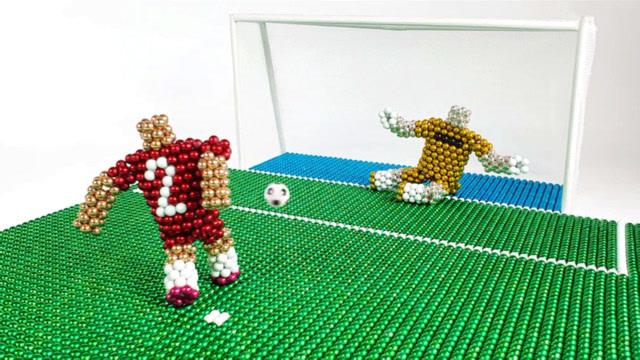 巴克球还能怎么玩?直接变身"足球小人",对决现场太过瘾